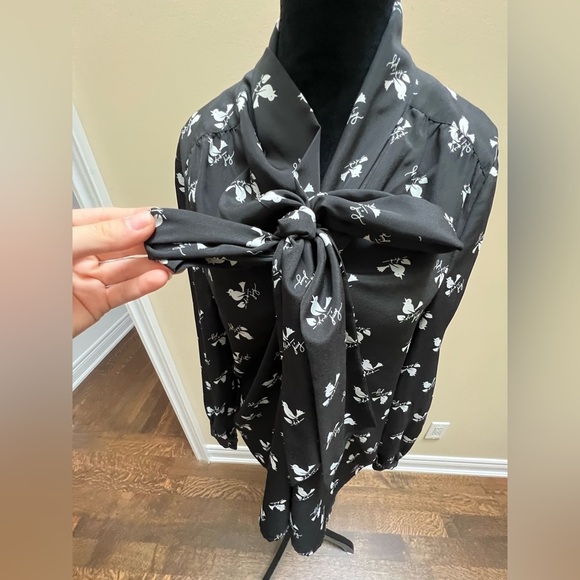 JUICY COUTURE Black SongBird Printed Long sleeve Blouse women’s size Medium - Picture 2 of 10